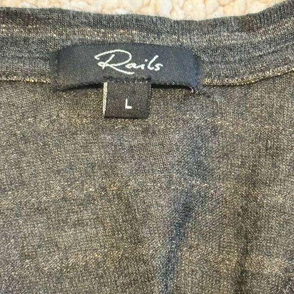 Rails Sami Charcoal Bronze V-Neck Long Sleeve Fitted Tee Size L EUC - Picture 3 of 9